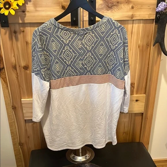Chic Geometric Long Sleeve Top - Blue, White, and Tan - Picture 7 of 9